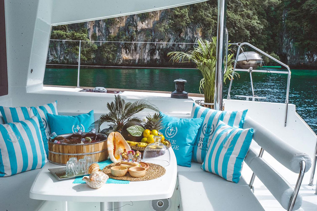 Lagoon 400 Sailing Catamaran
