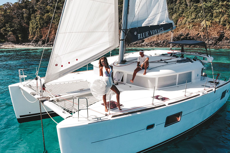 Lagoon 400 Sailing Catamaran