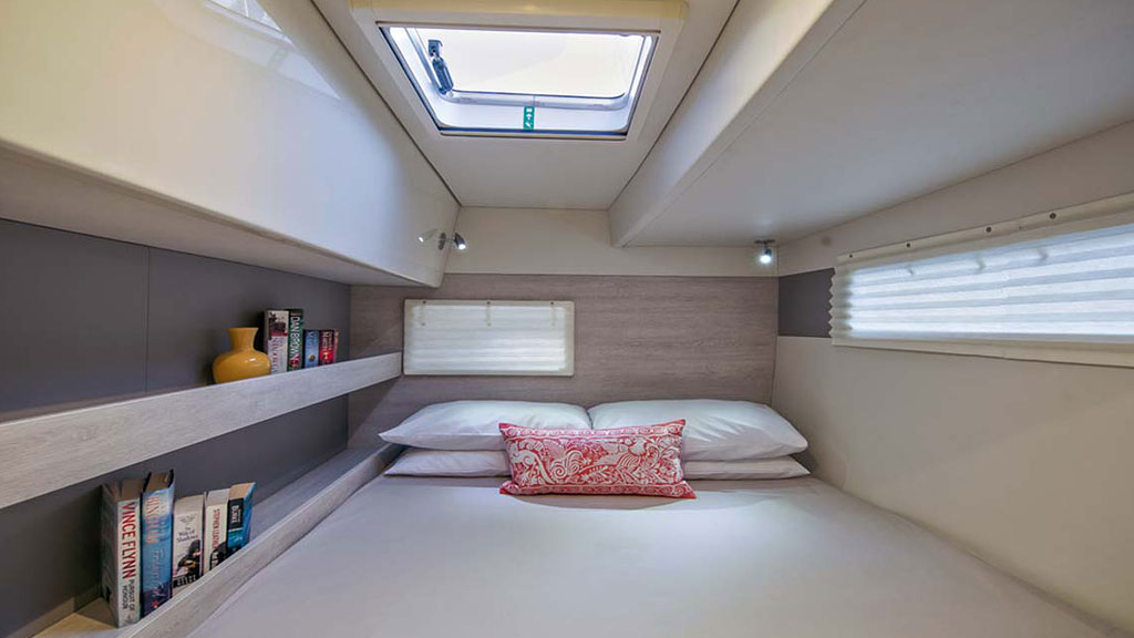 Leopard 43 Power Catamaran