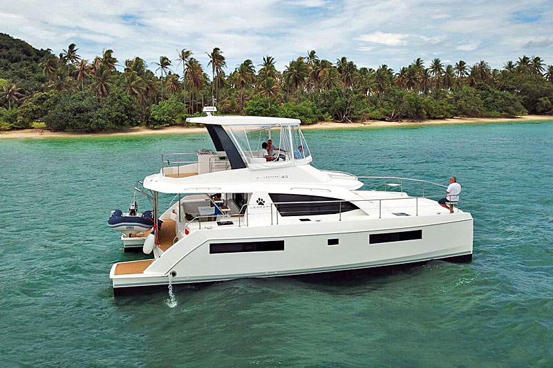 Leopard 43 Power Catamaran