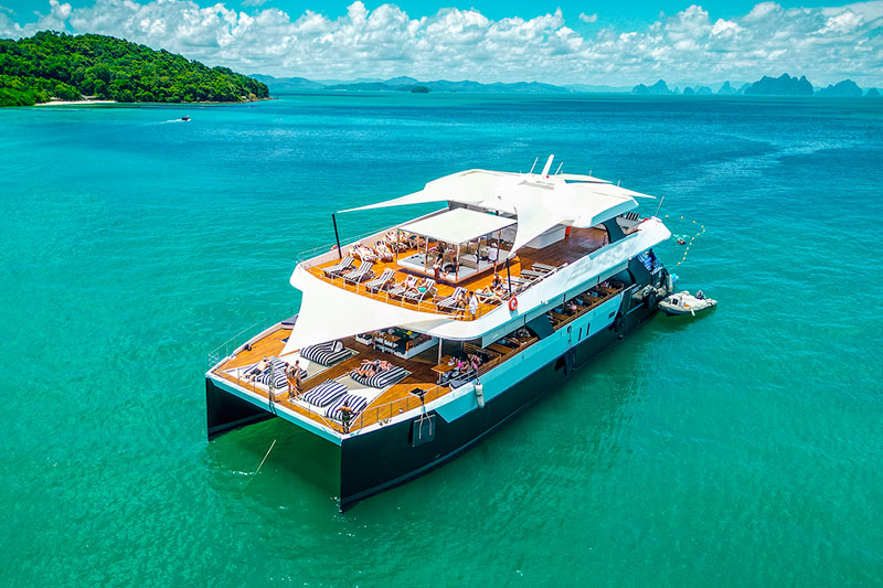 111 ft. Power Catamaran