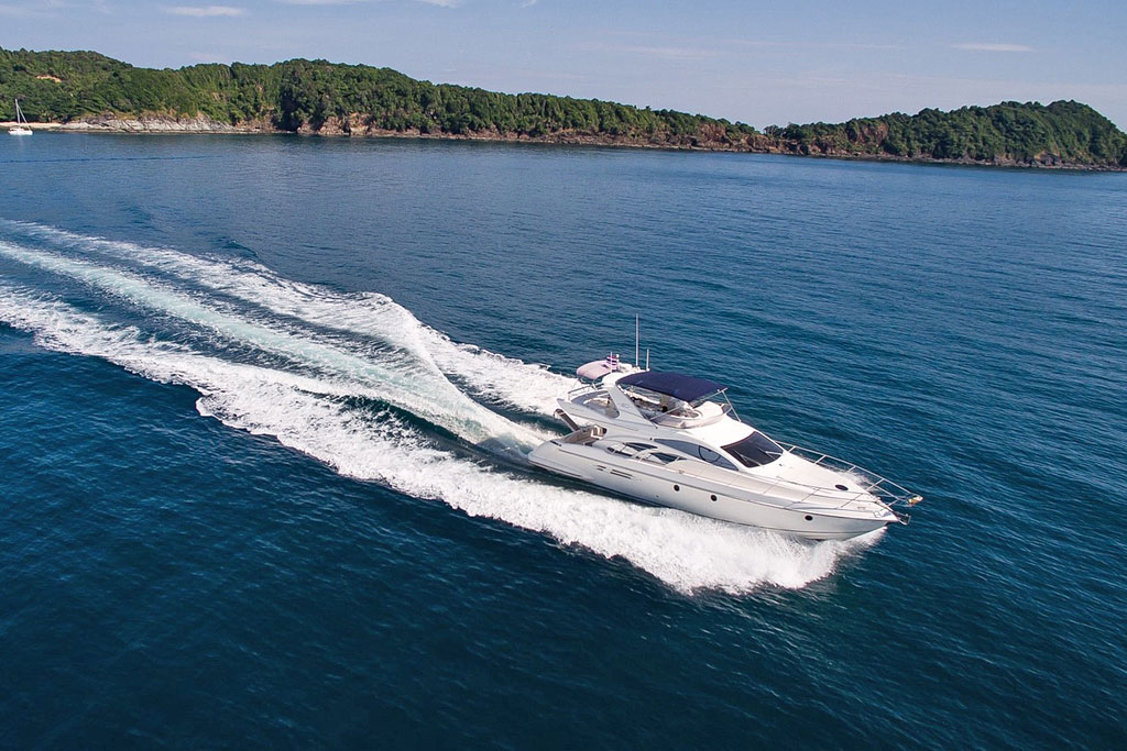 Azimut 50 Flybridge Motor Yacht