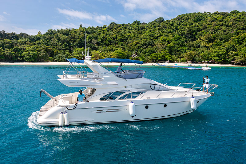 Azimut 50 Flybridge Motor Yacht