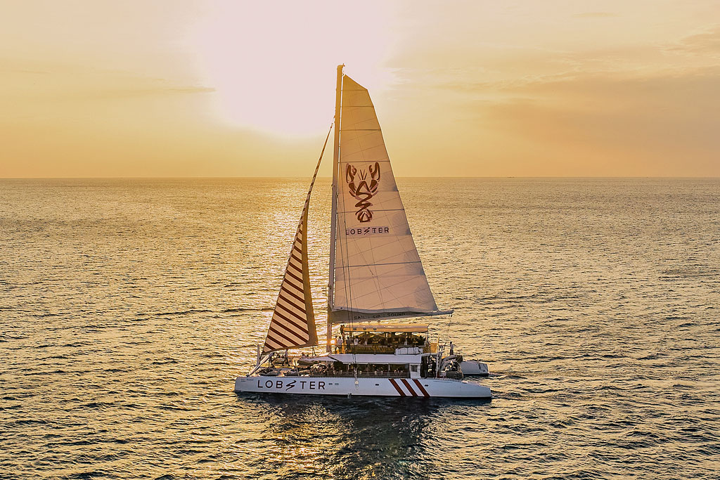 Lobster Yacht Phuket - Phuket Party Boat